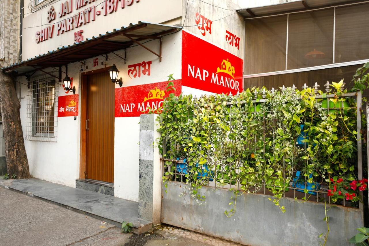 Nap Manor Hostels Мумбаи Экстерьер фото
